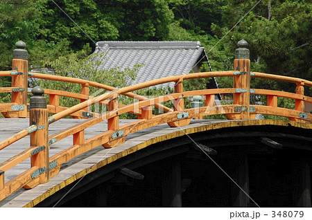 厳島神社 太鼓橋 古い 伝統の写真素材