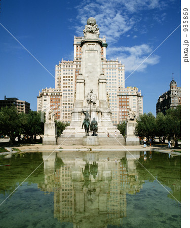 ドンキホーテ像 スペイン広場 マドリード スペインの写真素材