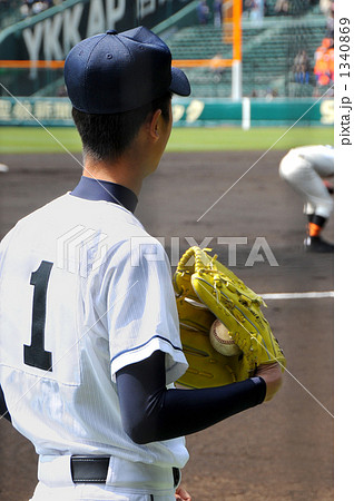 投手 ピッチャー 背番号1 背中の写真素材