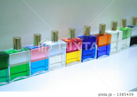 カラーボトル 色 カラフル カラーセラピーの写真素材 - PIXTA