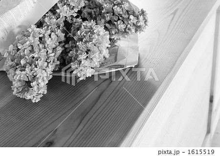 花束 ドライフラワー モノクロの写真素材