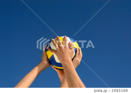 バレーボール ボディパーツ ボール 腕の写真素材