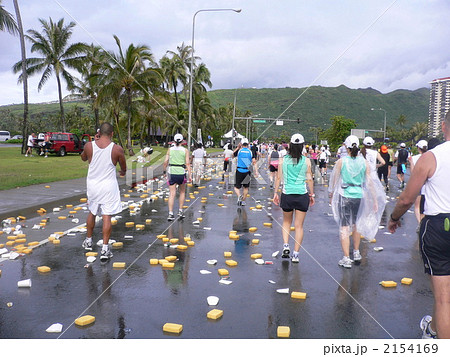 マラソン 給水所 スポーツ ハワイの写真素材