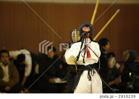 鍔迫り合い 剣道の写真素材