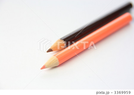 色鉛筆 肌色 こげ茶の写真素材
