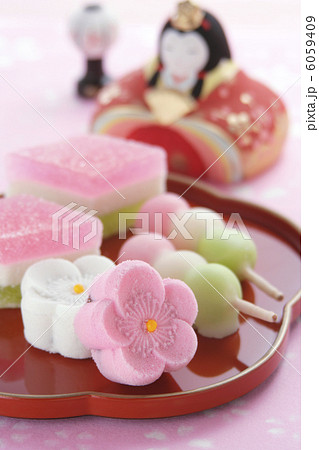 串団子 ひなまつり 春 雛祭り 和風 三色団子 菱餅のブランド素材