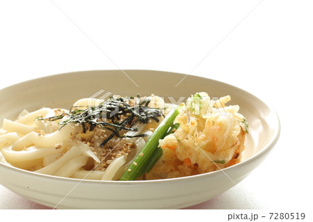冷やしうどん うどん 海苔 ほうれん草の写真素材 冷やしうどん うどん 海苔 ほうれん草の写真素材