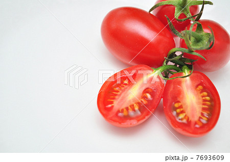 あいこ アイコ ミニトマト 野菜の写真素材 Pixta
