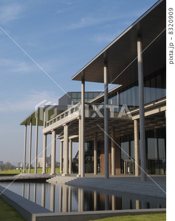 東京理科大学 青空 図書館 葛飾図書館の写真素材