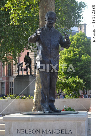 銅像 男性 有名人 政治家の写真素材