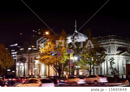 日本銀行 日銀 大阪支店 ライトアップの写真素材 - PIXTA