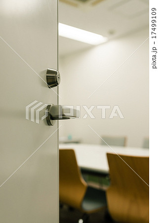会議室のドアの写真素材