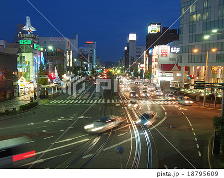 愛知県豊橋駅 夜の写真素材 Pixta