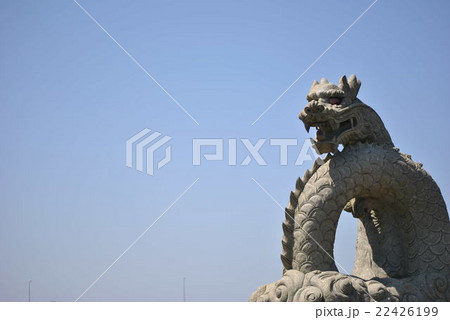 ドラゴン 龍 竜 石像の写真素材