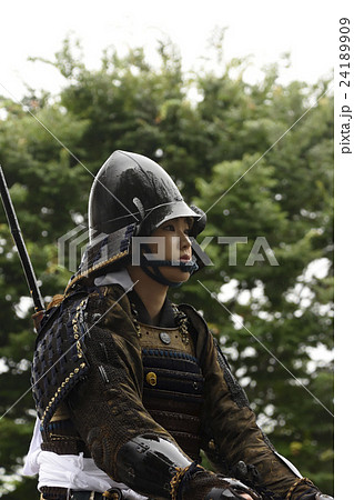 女武者 乗馬 武者の写真素材