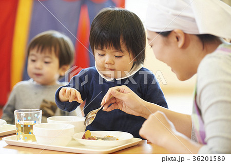 こども食堂の写真素材