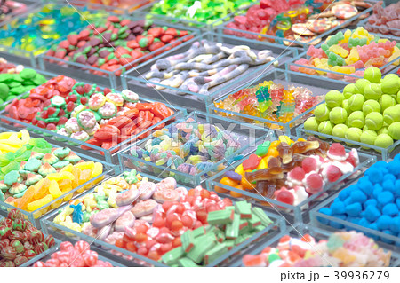キャンディー 海外 カラフル お菓子の写真素材