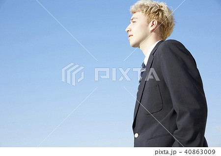 男性 白人 横顔 外人の写真素材