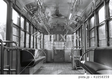 都電 車内 電車 レトロの写真素材
