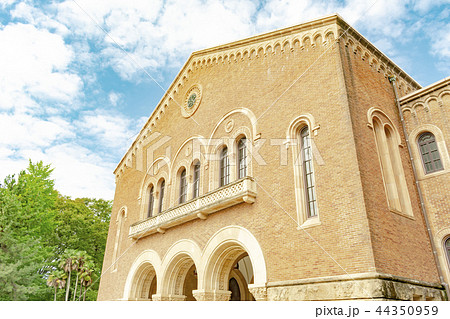 一橋大学 建物 ロマネスク ロマネスク様式の写真素材