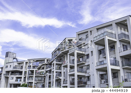 集合住宅 マンション 団地 中庄団地の写真素材