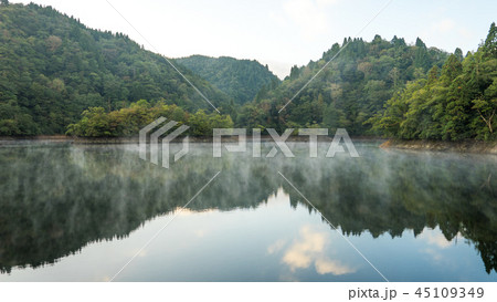 処女湖の写真素材