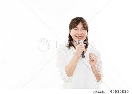 人物 女性 マイク 歌う 若い かわいい 綺麗 きれいの写真素材 人物 女性 マイク 歌う 若い かわいい 綺麗 きれいの写真素材