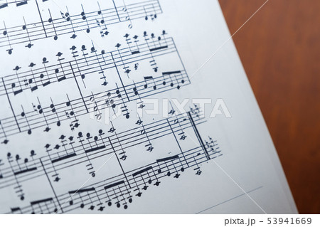 音楽 スコア アンティーク 音符の写真素材