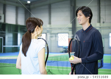 テニスコーチの写真素材