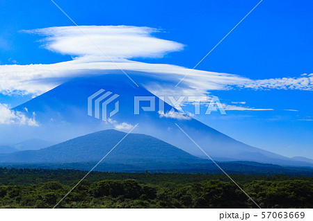 富士山 レンズ雲 風景写真 富士山とレンズ雲 2024.10.16 #夕焼けの富士山 #レンズ雲