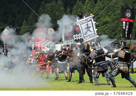 一斉射撃の写真素材