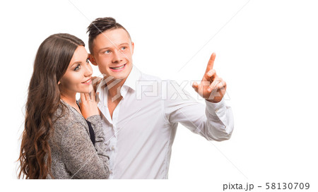 恋人 抱っこする 抱きつく 抱きしめるの写真素材