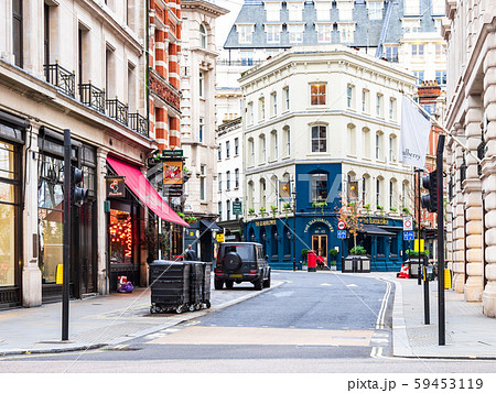 イギリス 英国 ロンドン 路地裏の写真素材 - PIXTA