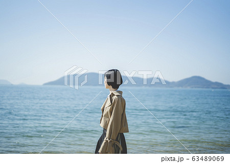 海 砂浜 ハート 風景の写真素材