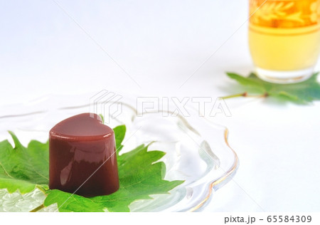 ようかん ハート型 羊羹 和菓子の写真素材