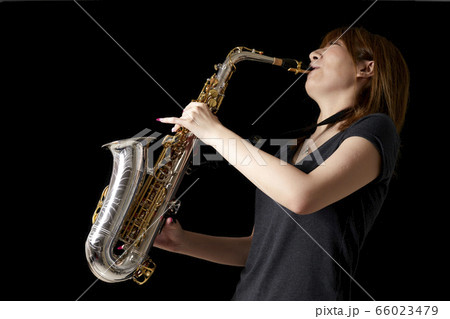 サックスの写真素材集 ピクスタ