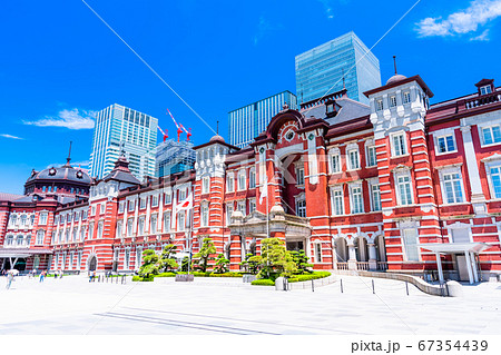 東京駅丸の内駅舎正面の写真素材 - PIXTA