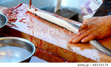 さばく まな板 うなぎ 鰻の写真素材