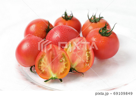 トマト断面 輪切りの写真素材