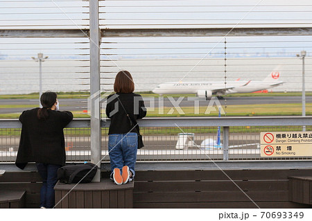 見送り 空 空港の写真素材