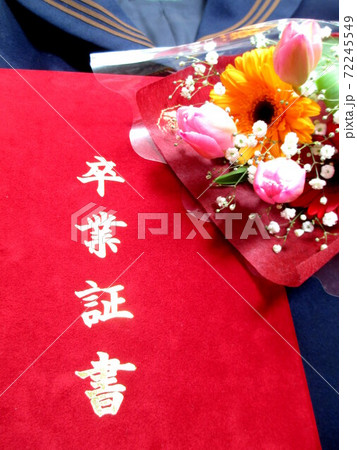 花 かすみ草 スイートピー 花束の写真素材