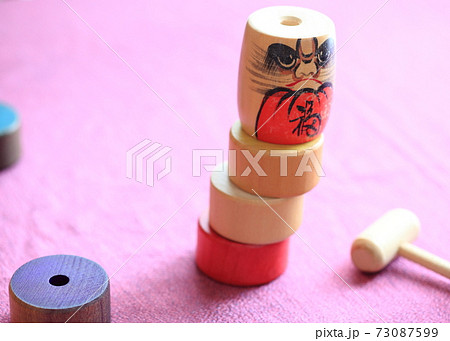 だるま落とし ダルマ落とし だるまおとし 達磨落としの写真素材