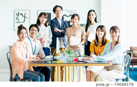 集合写真 女性の写真素材