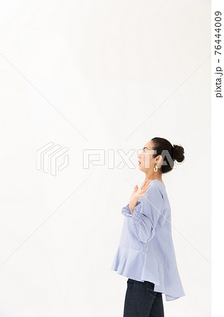 驚きポーズの写真素材