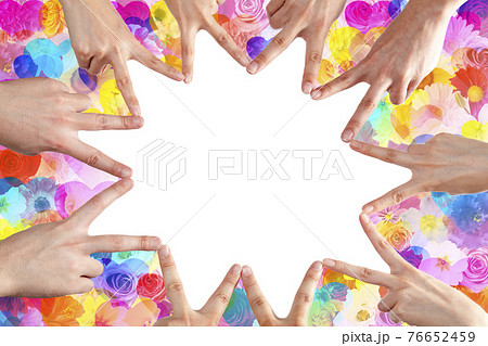 ピースポーズの写真素材