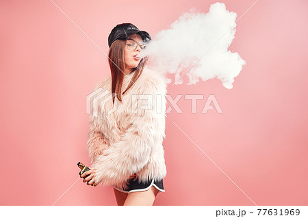 e-cigarette Photos - PIXTA