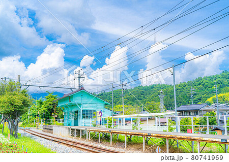 田舎駅の写真素材