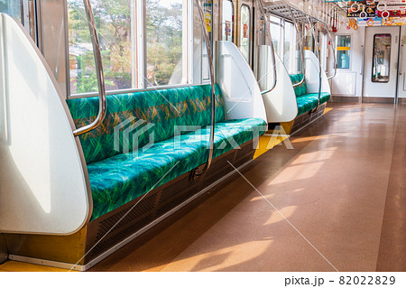 京王電鉄KEIO京王線座席シートティッシュケース＆つり革＆車掌グローブのセット Amazon.co.jp: 京王電鉄KEIO京王線座席シートティッシュケース