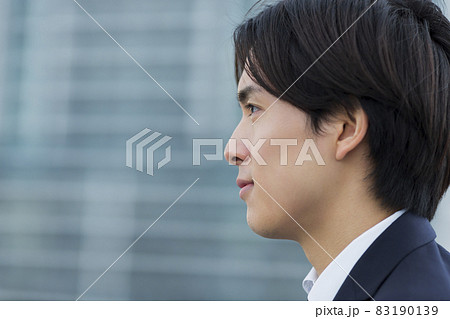 横顔 男性の写真素材