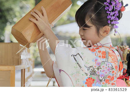 小学三年生女の子の写真素材